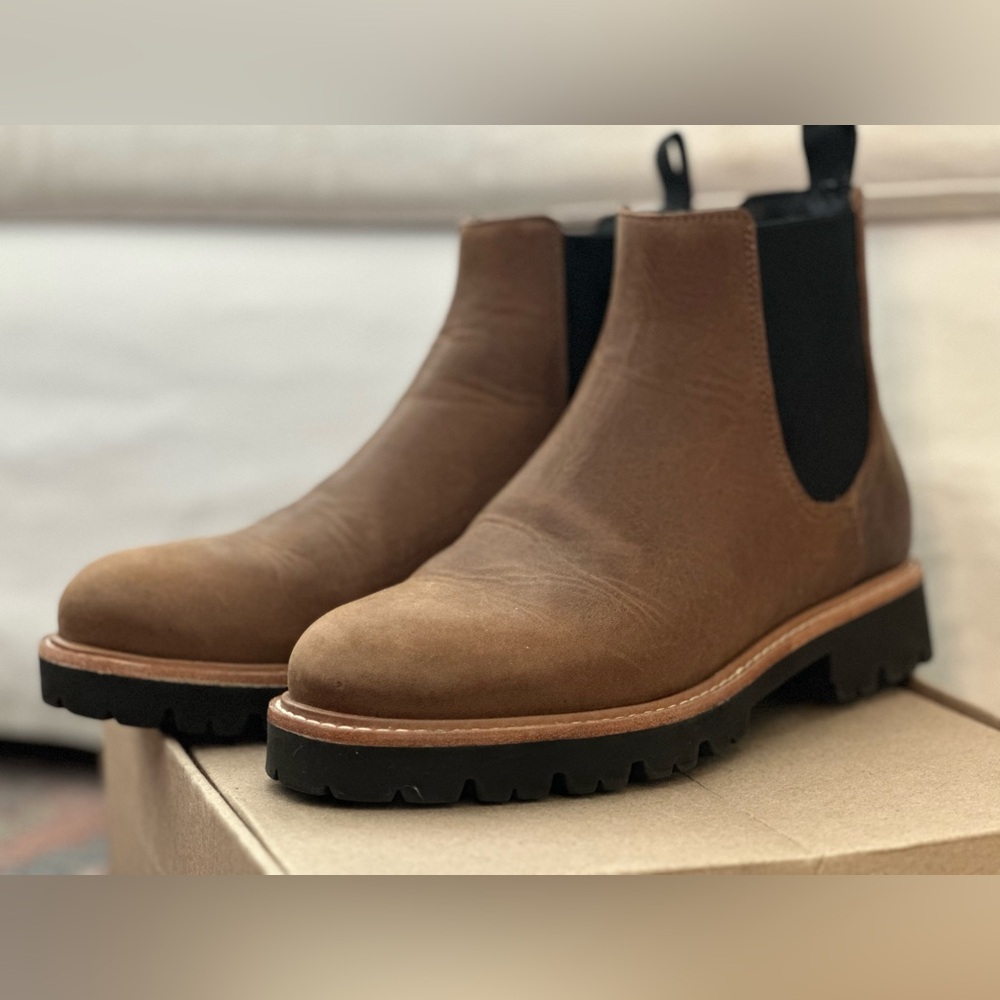 NISOLO 2.0 Go To Lug Chelsea Boots size 7.5 Women